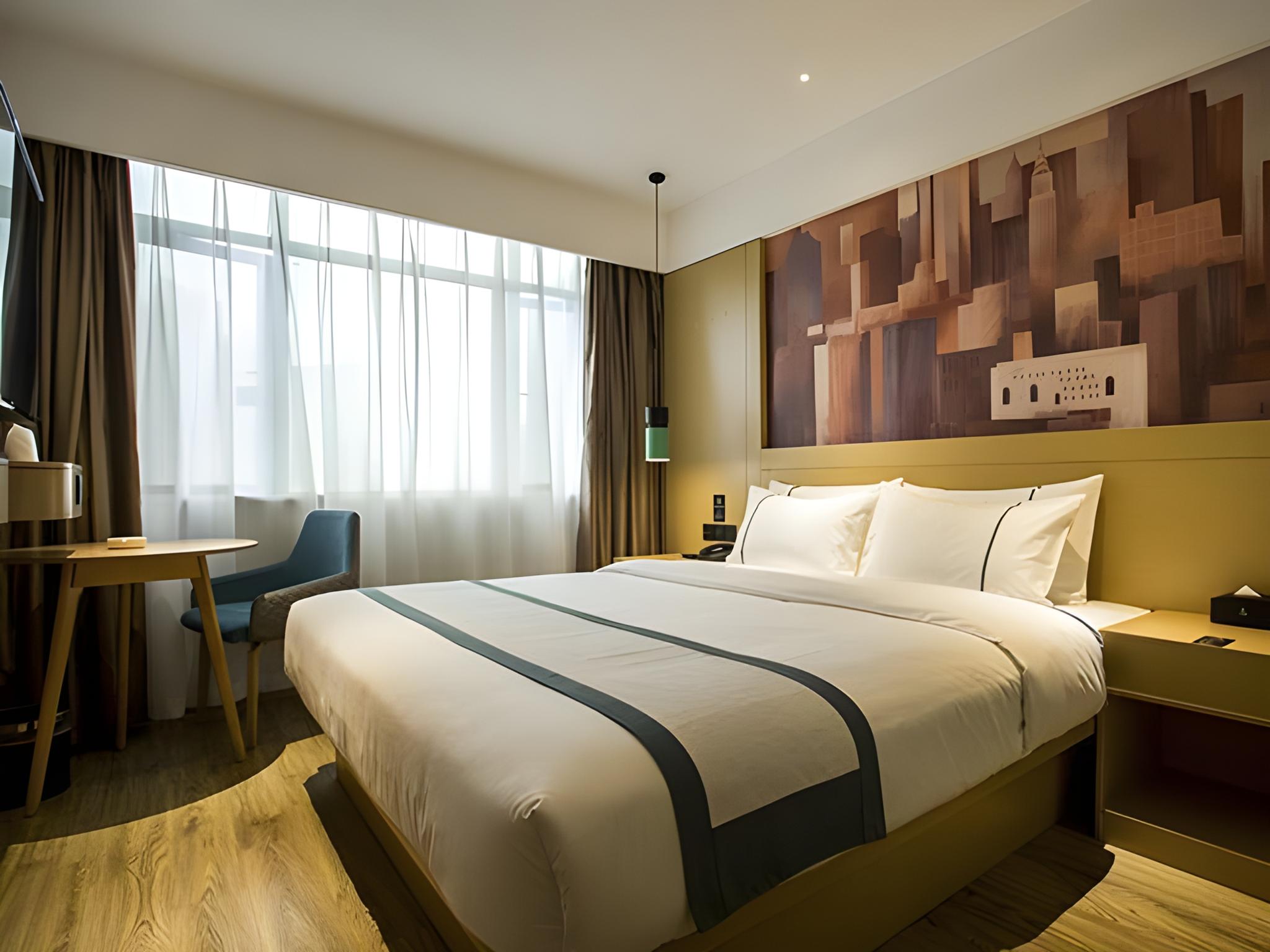 Special, King Bed, Queen Bed