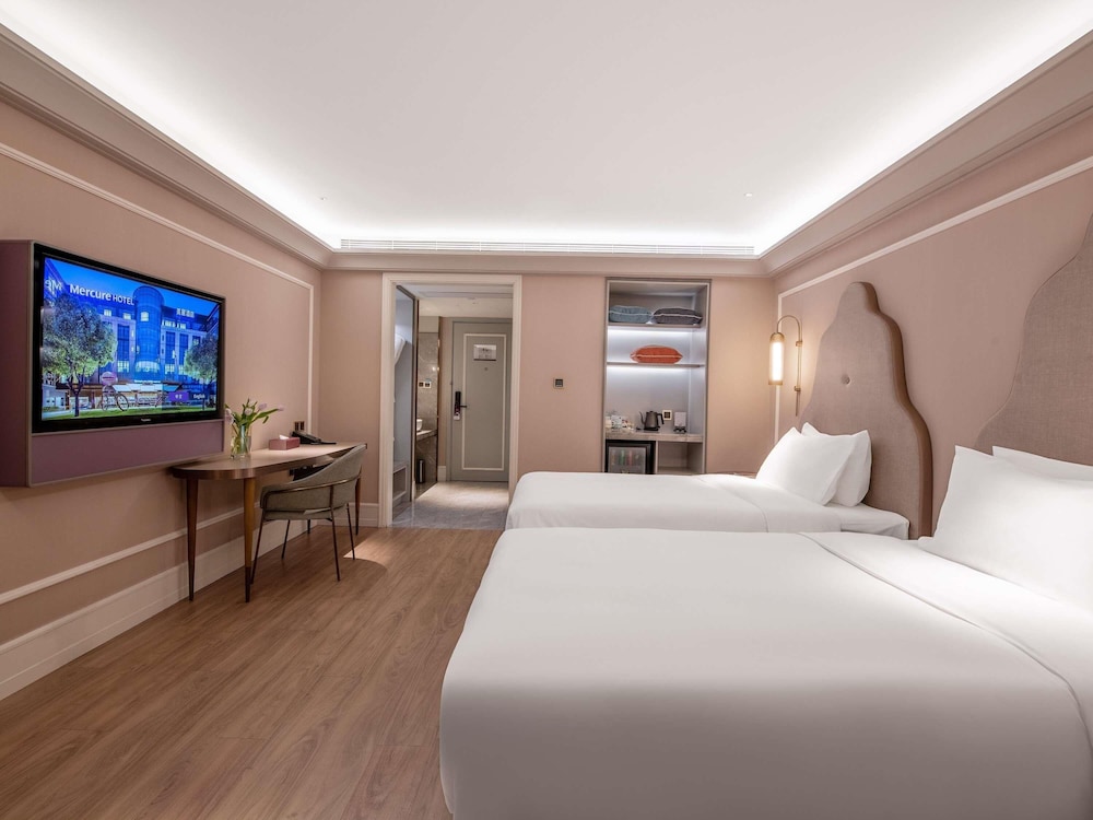 Mercure Chengdu Chunxi 25/65