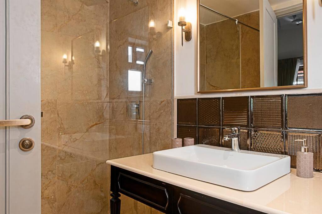ELIVAAS Panache 3 BHK Villa with private pool, Arpora 55/60