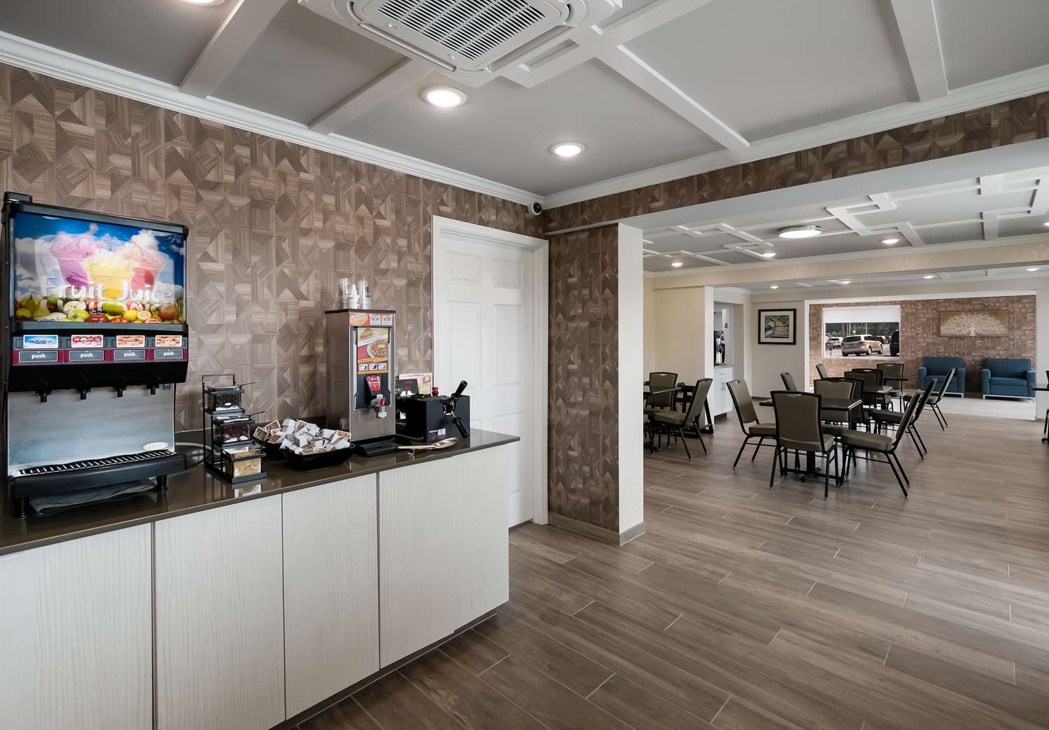 SureStay Plus by Best Western Pigeon Forge 5/8