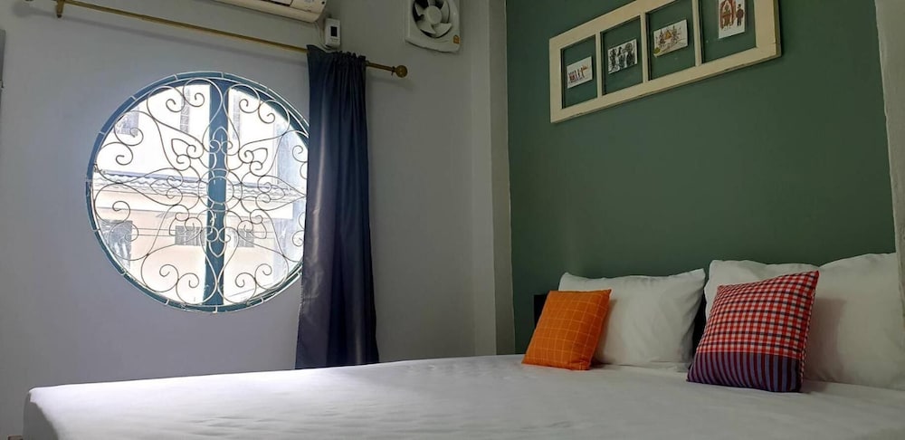 ASOKE MONTRI HOSTEL 33/50