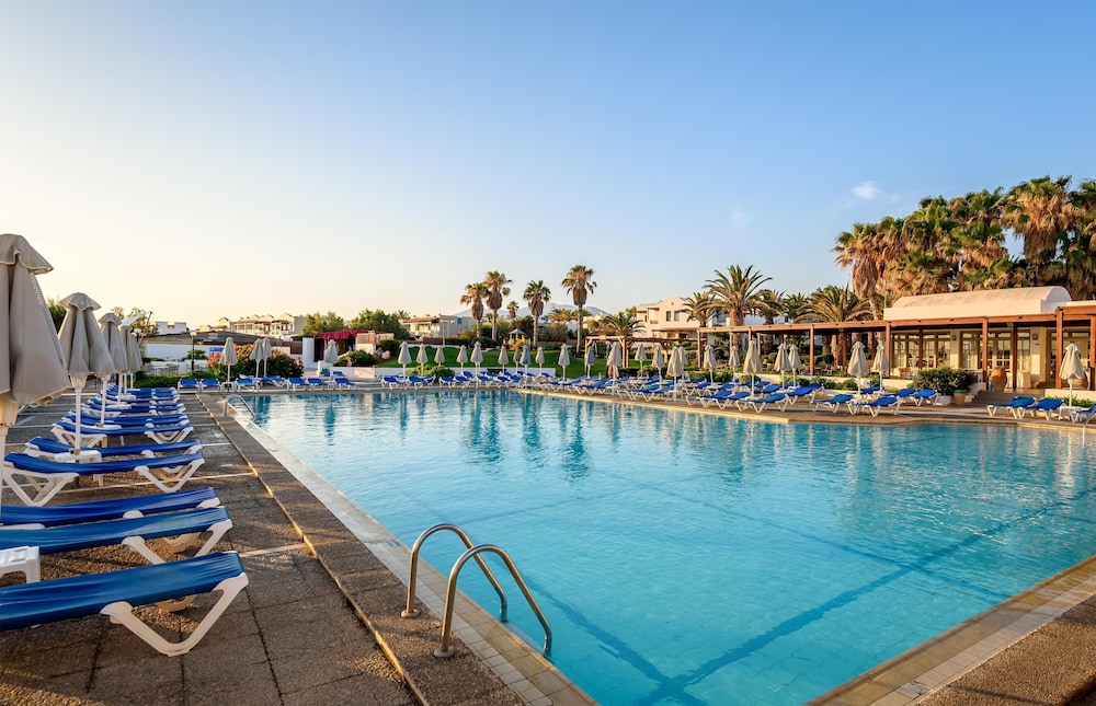 Annabelle Beach Resort 62/87