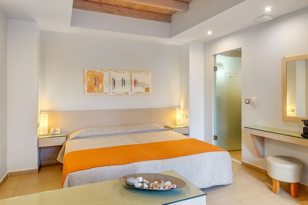 Nissaki Beach Hotel 23/63
