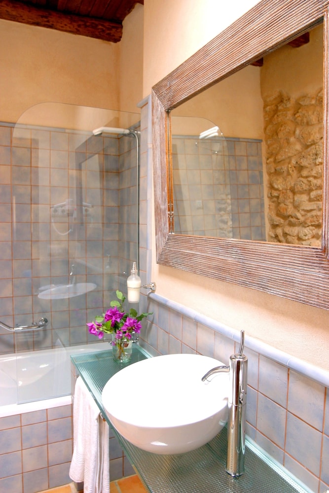 Can Lluc Boutique Country Hotel & Villas 91/92
