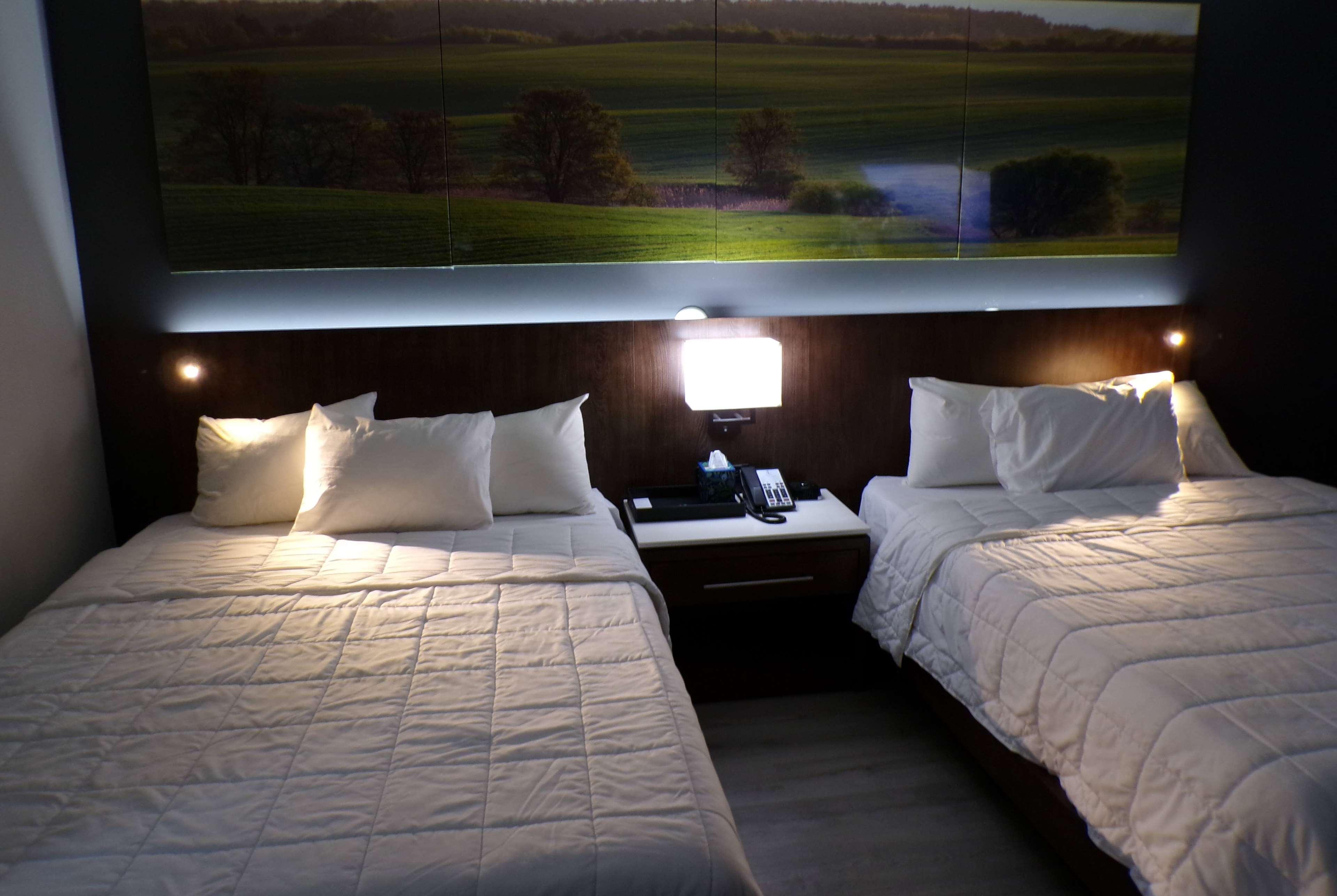 Luxor Inn and Suites, a Travelodge by Wyndham 11/23