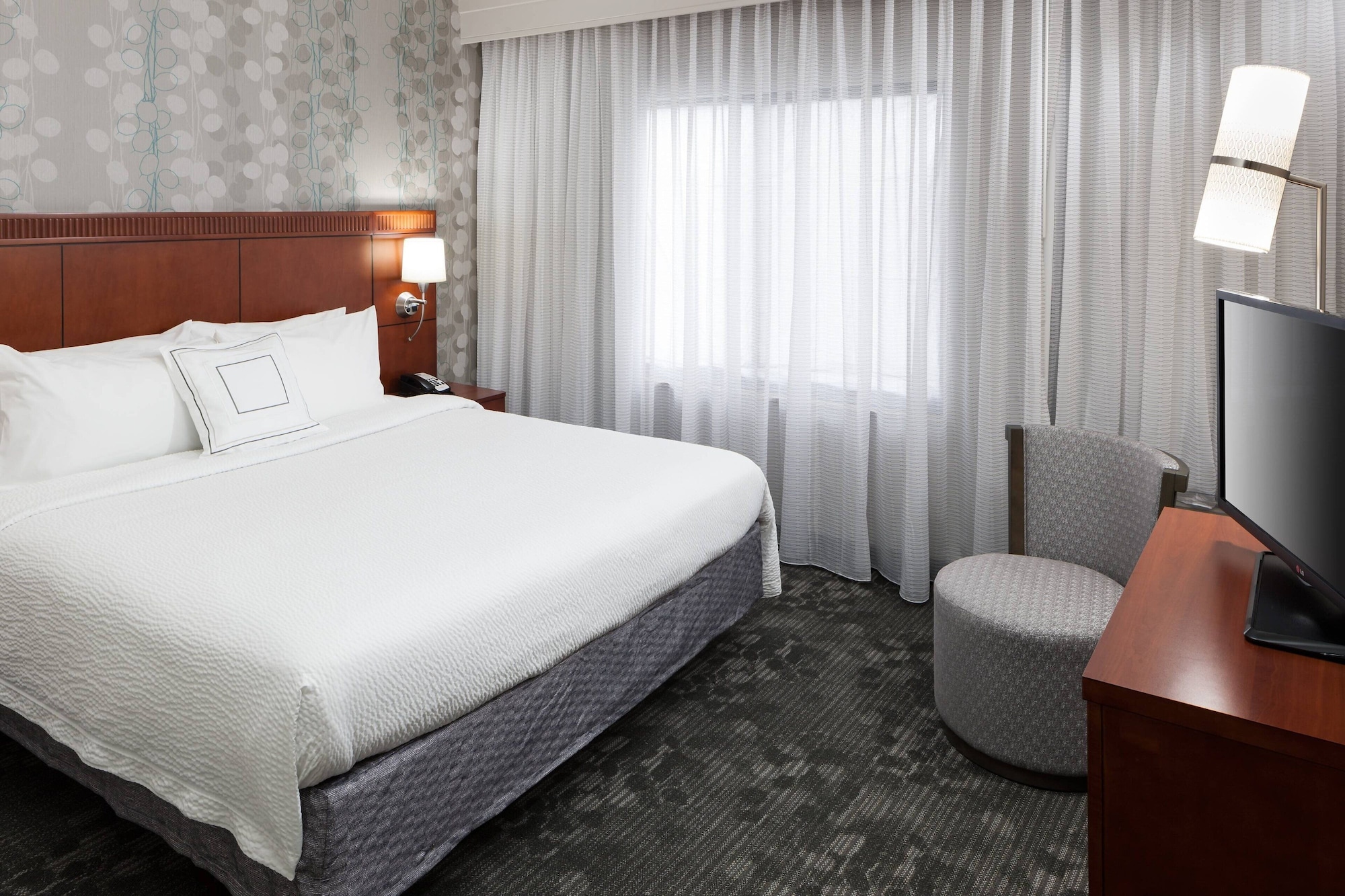 Room at Courtyard Miami at Dolphin Mall, MIAMI - FL