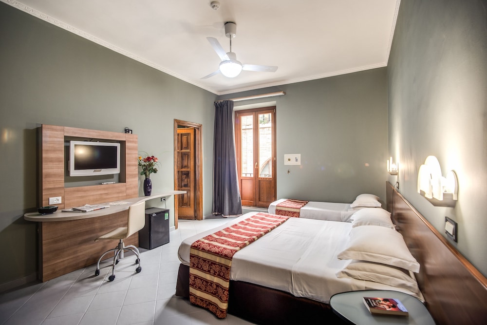 Hotel Marisa 61/114