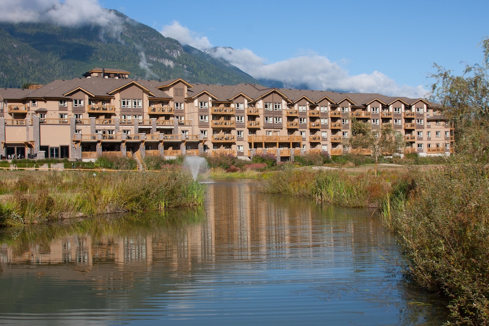 Executive Suites Hotel Resort Squamish 63/68