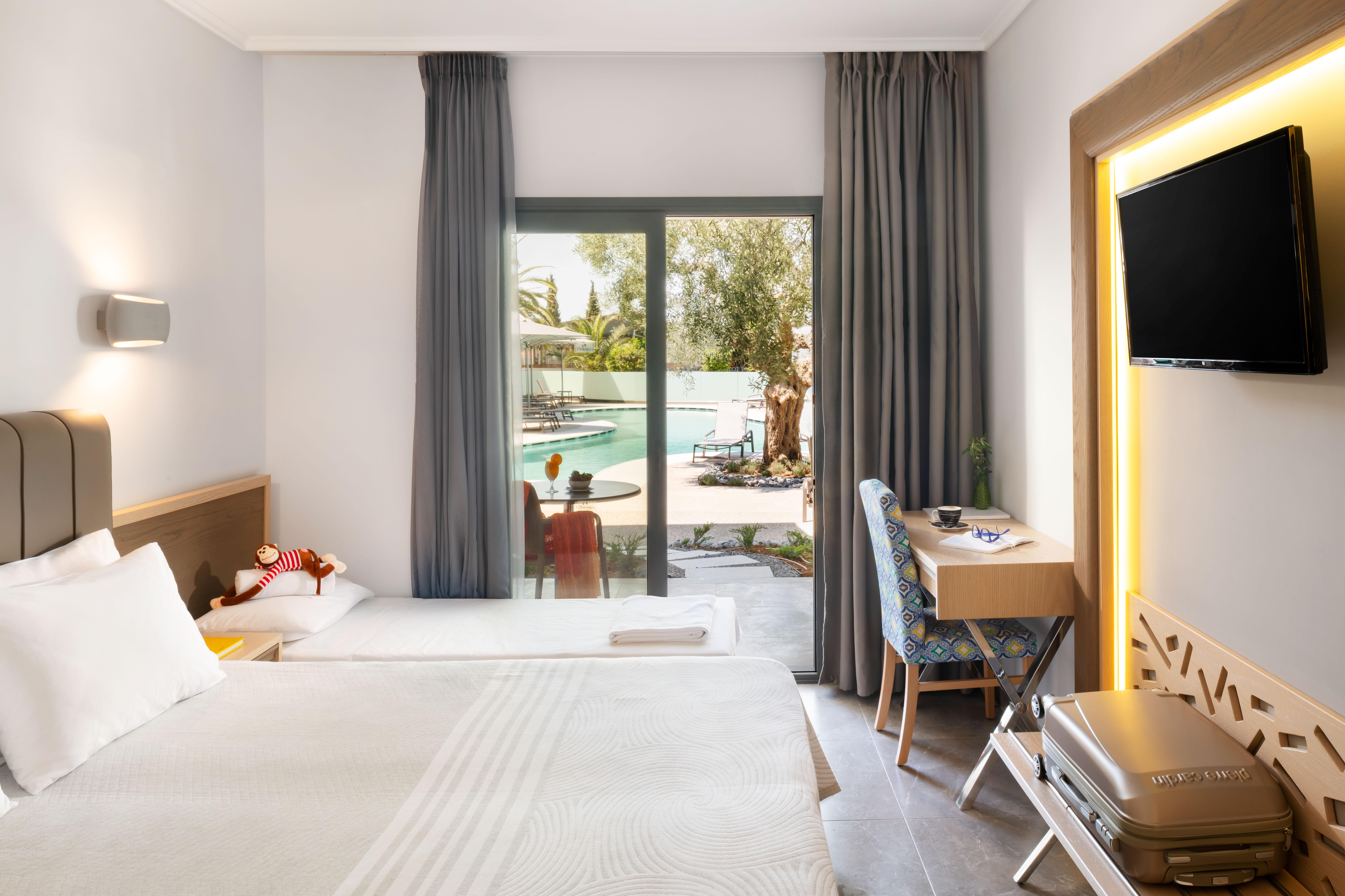 Standard, Double Bed, Pool View, Balcony or Terrace