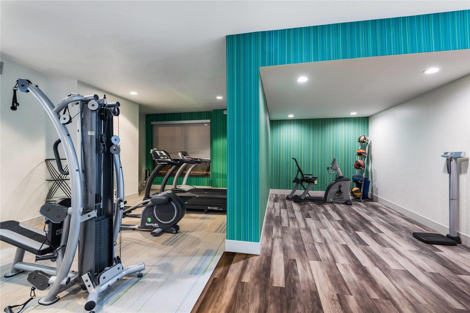 Country Inn & Suites by Radisson, Downtown Albany New York 12/24