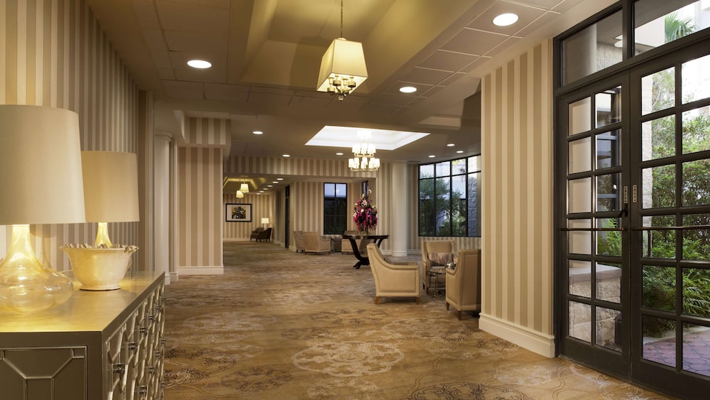 Hilton New Orleans Airport 24/75