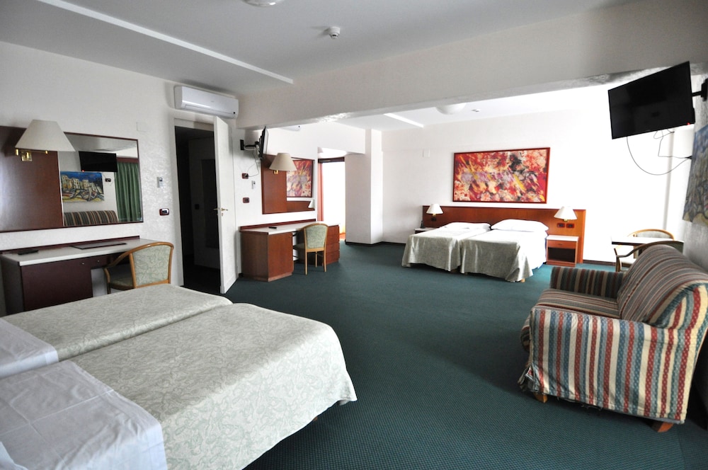 Splendid Hotel La Torre 7/33