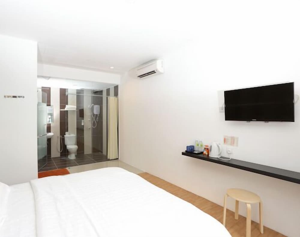 1 Hotel Taman Connaught 17/58