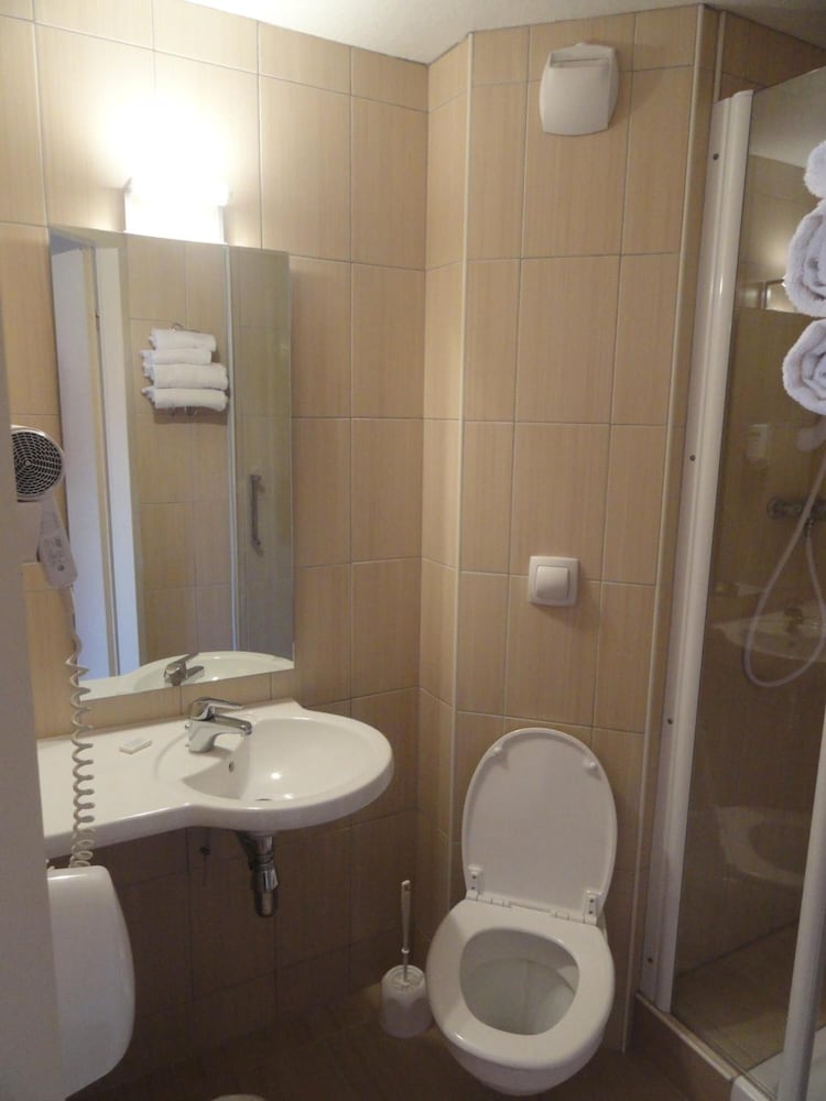 The Originals City Hotel Macon Sud 15/60