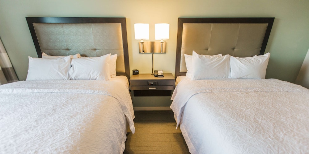 Hampton Inn Suites Charlotte Ballantyne Nc 27/74