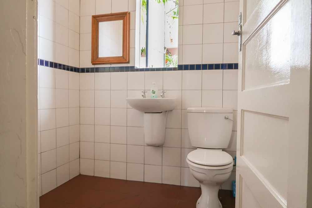 Long Street Backpackers - Adults Only 48/50