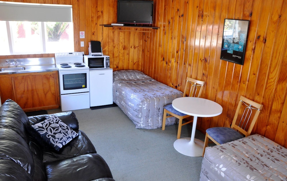 Braemar Motor Inn 22/23