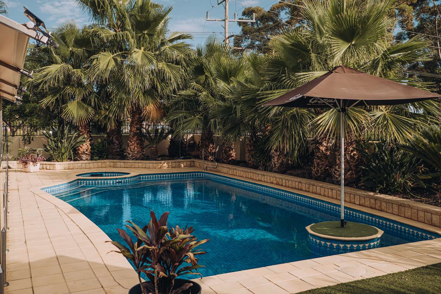 Best Western Chaffey International Motor Inn 30/31