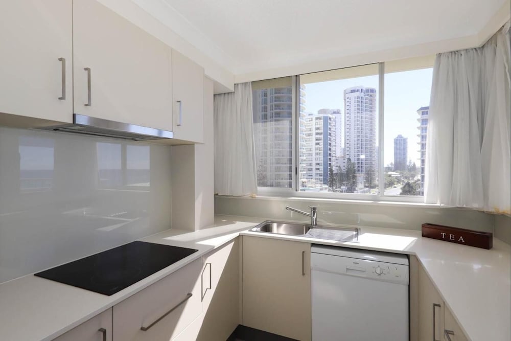 BEACHSIDE TOWER 64/64
