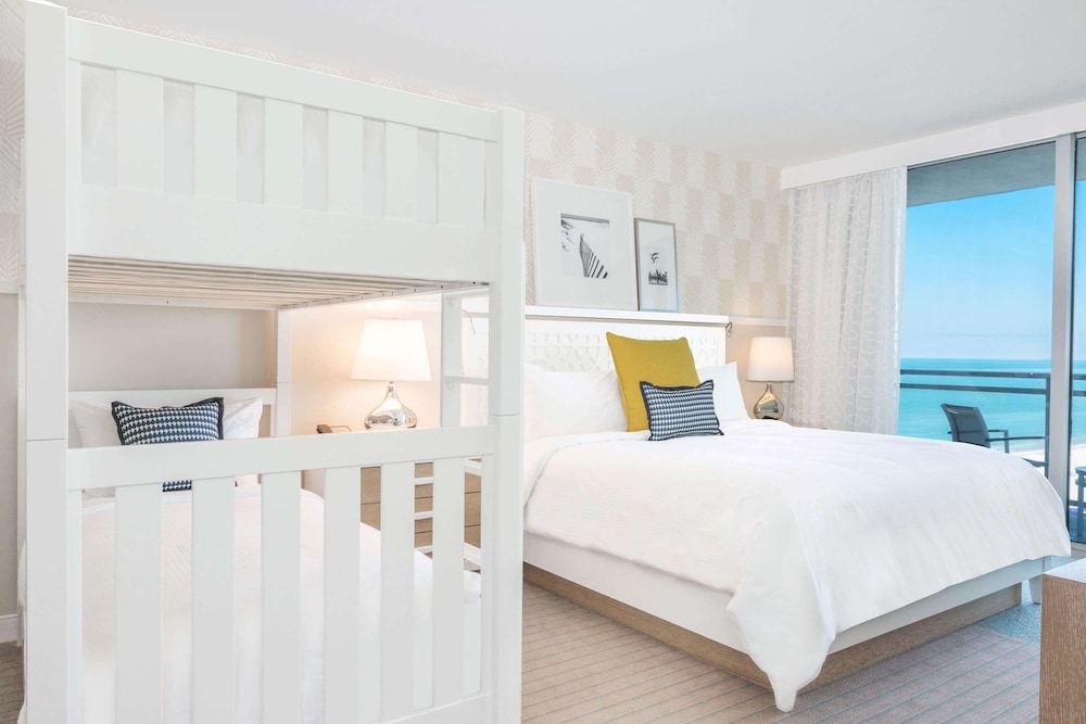 Wyndham Grand Clearwater Beach 11/53