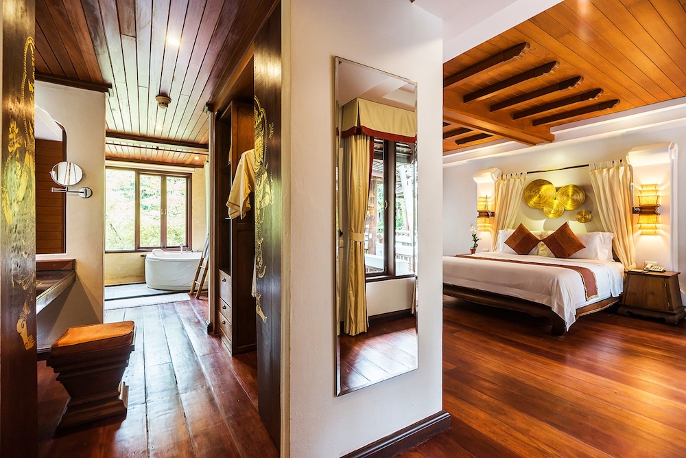 Royal  Suite  Garden View