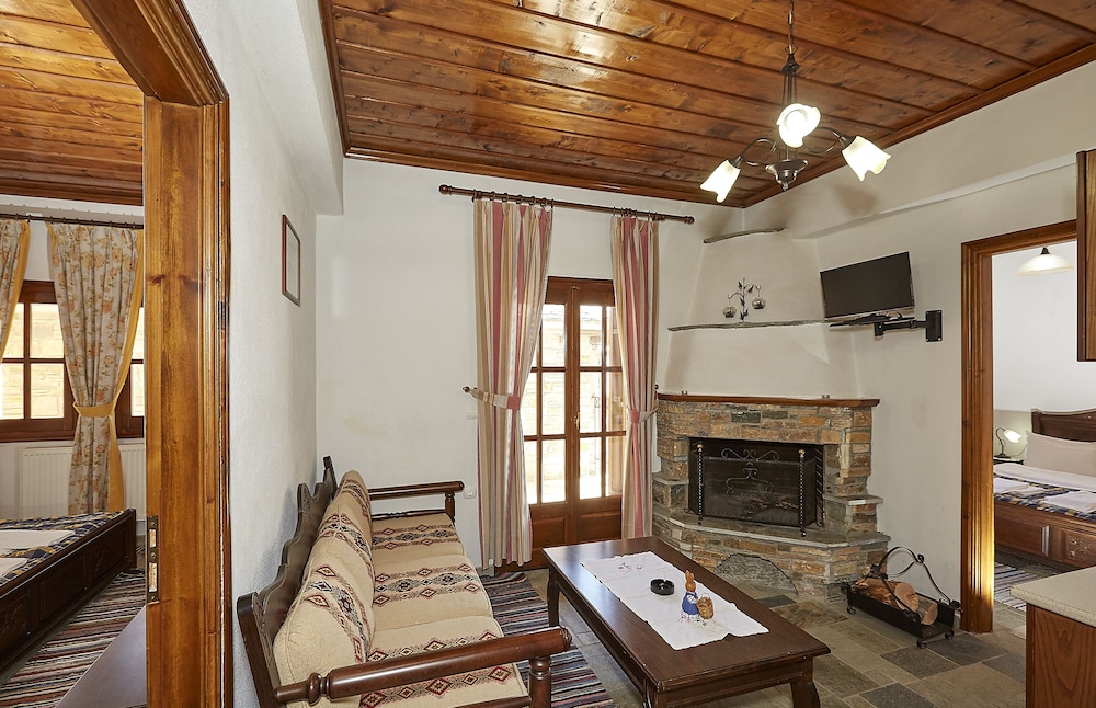 Atrapos Hotel 32/50