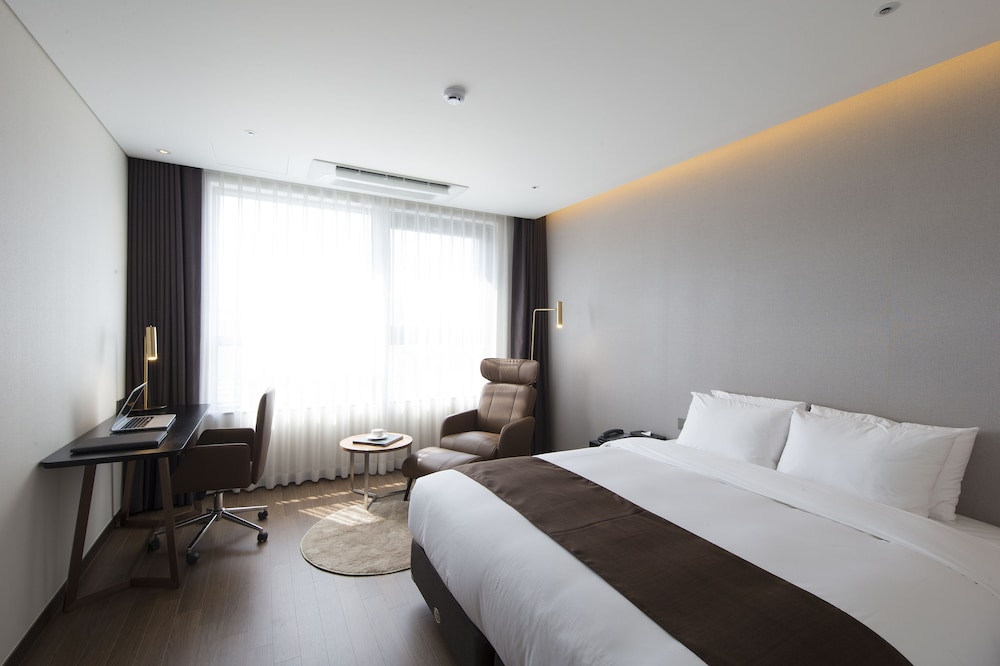 Ramada By Wyndham Daejeon 15/51