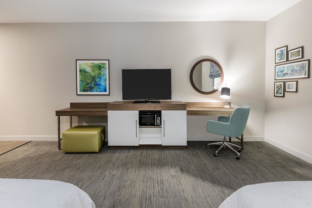 Hampton Inn Suites Portland Corpus Christi 40/45