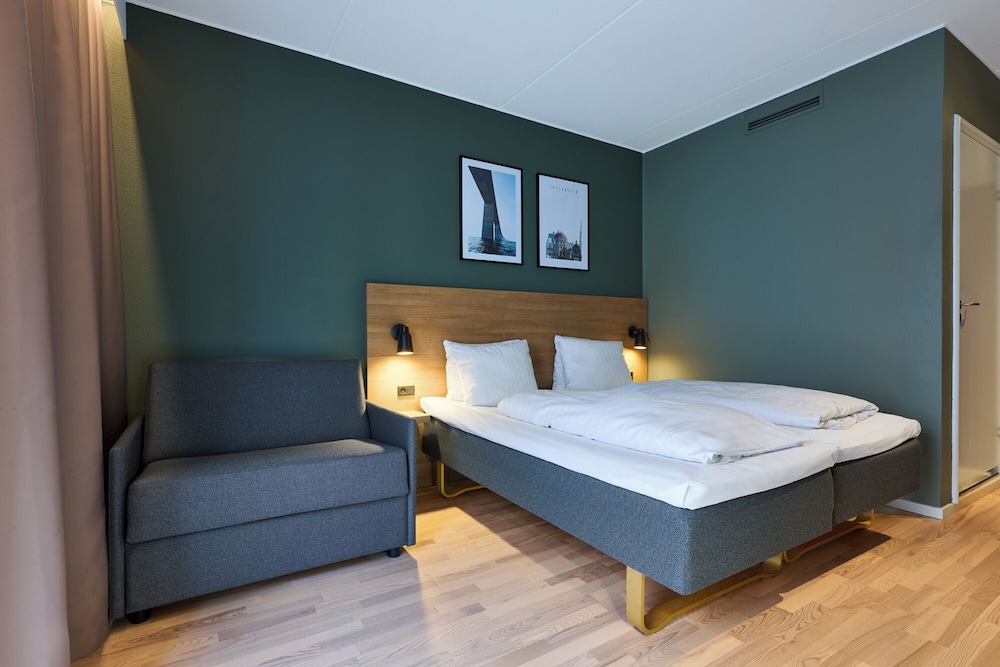 2 BEDROOMS, SLEEPER, FAMILY, LARGE