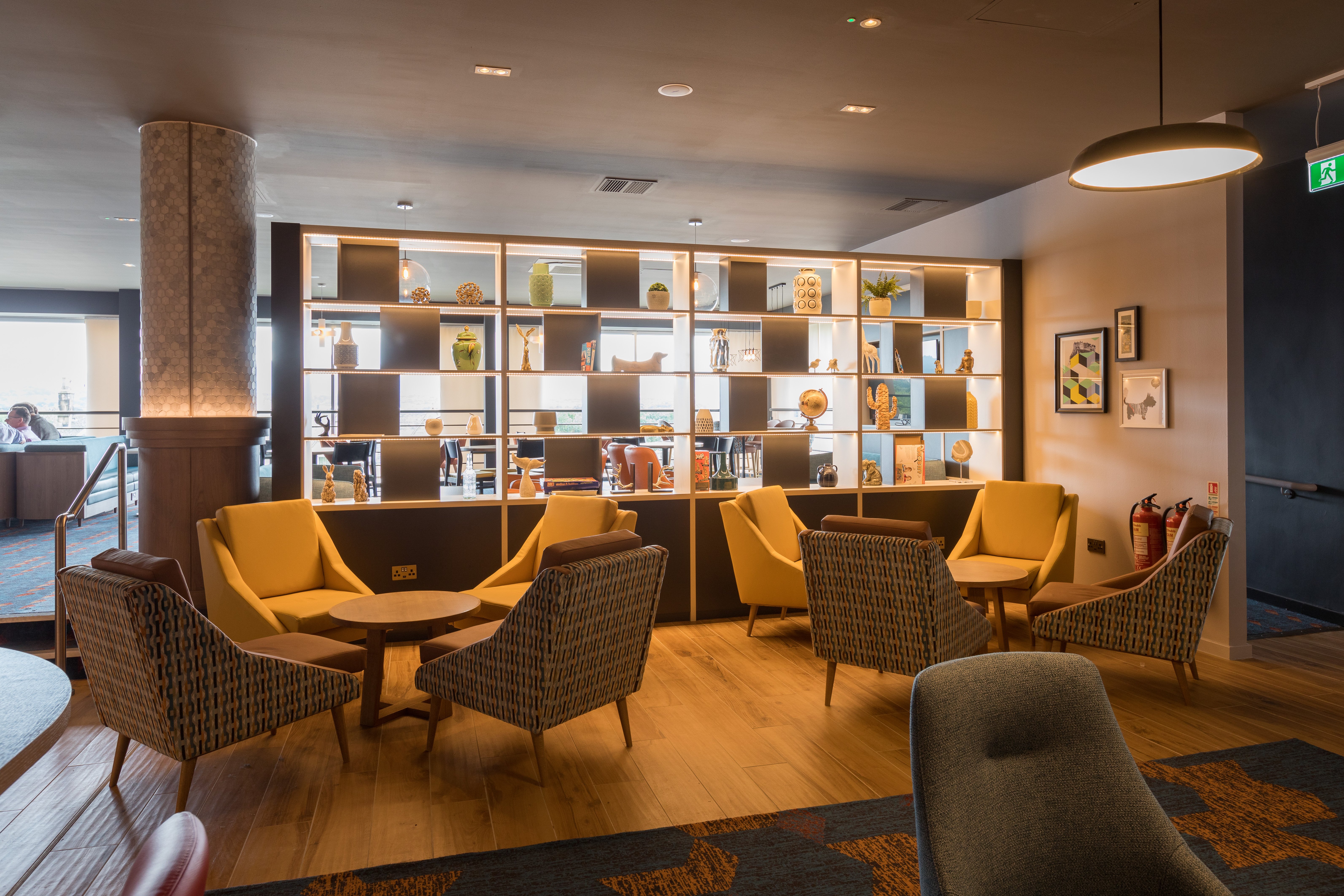 HOLIDAY INN EDINBURGH 56/80