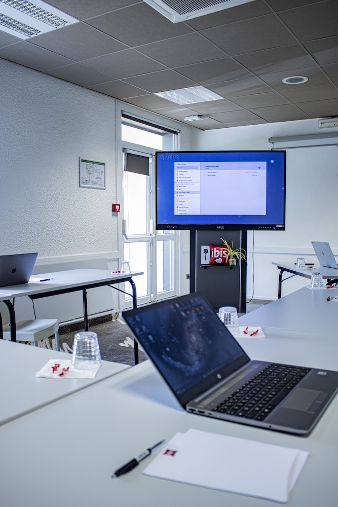 Ibis Rennes Cesson 26/76