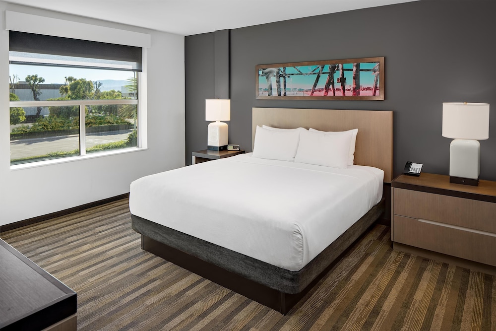 Hyatt House Irvine John Wayne Arpt 19/70