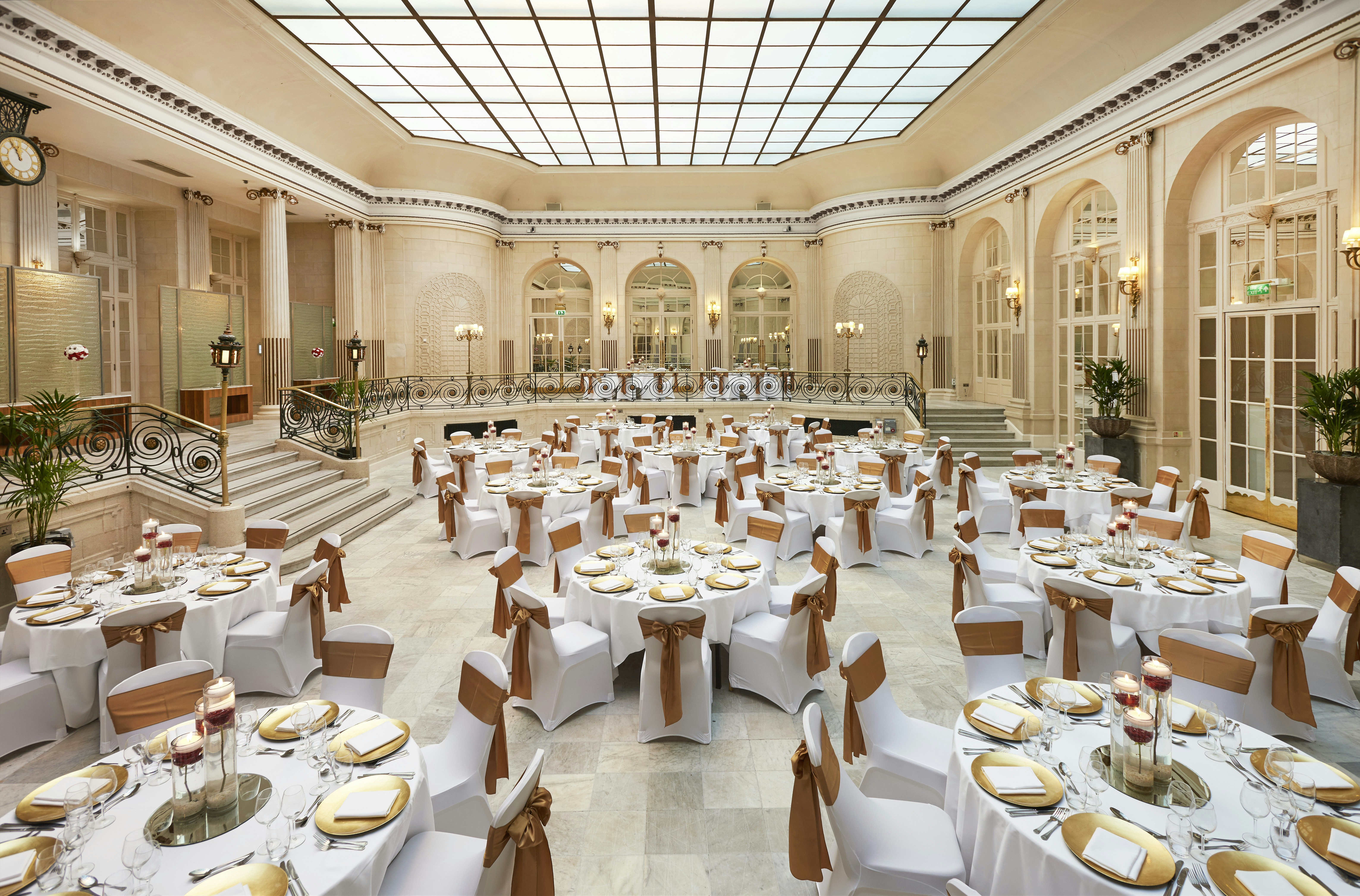 The Waldorf Hilton, London 67/91