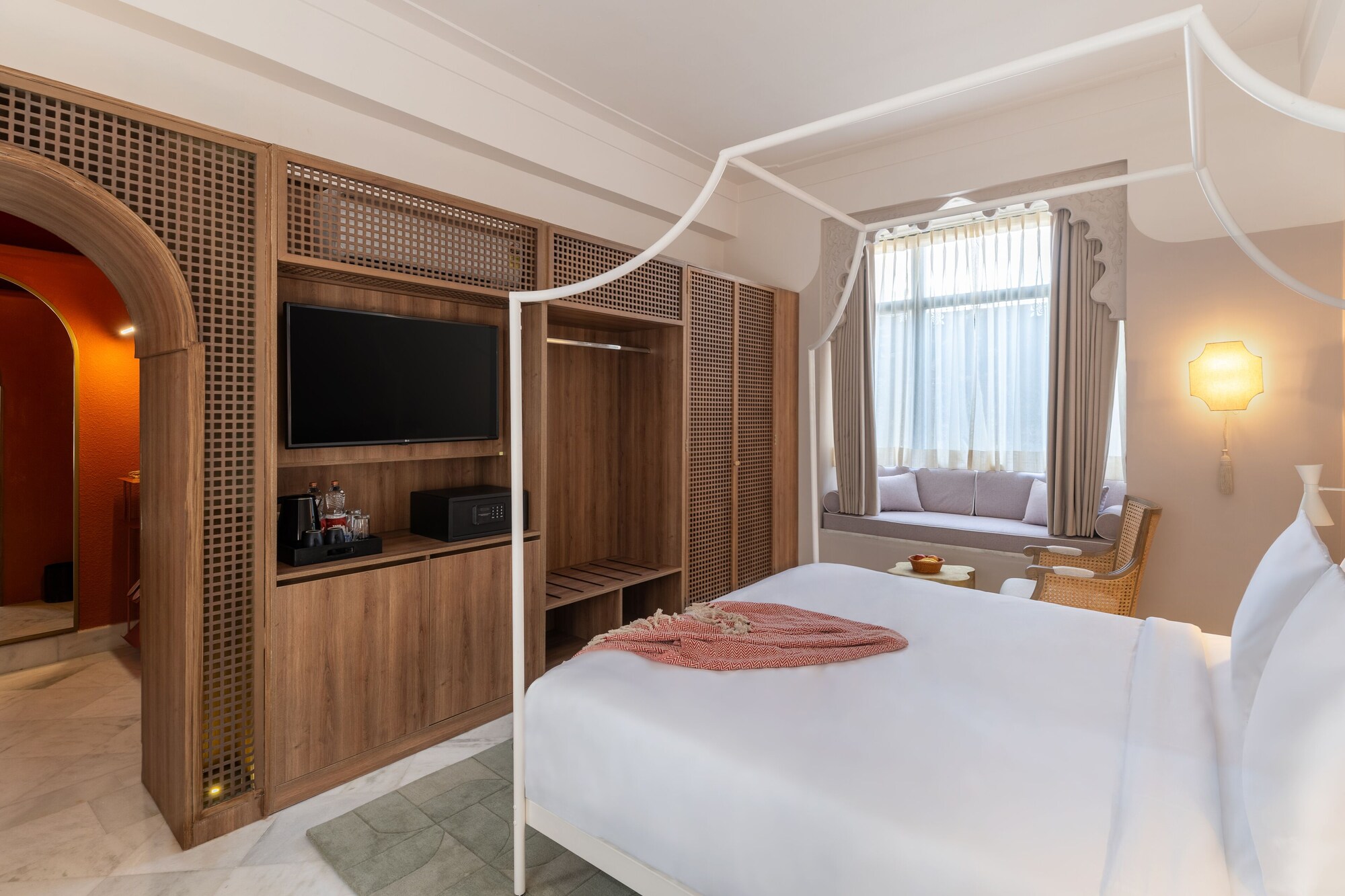 SUPERIOR, DOUBLE BED