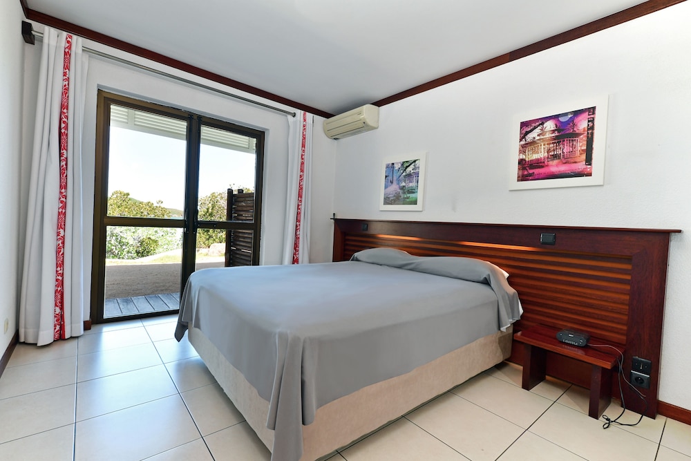 1 BEDROOM, SUITE, SEA VIEW