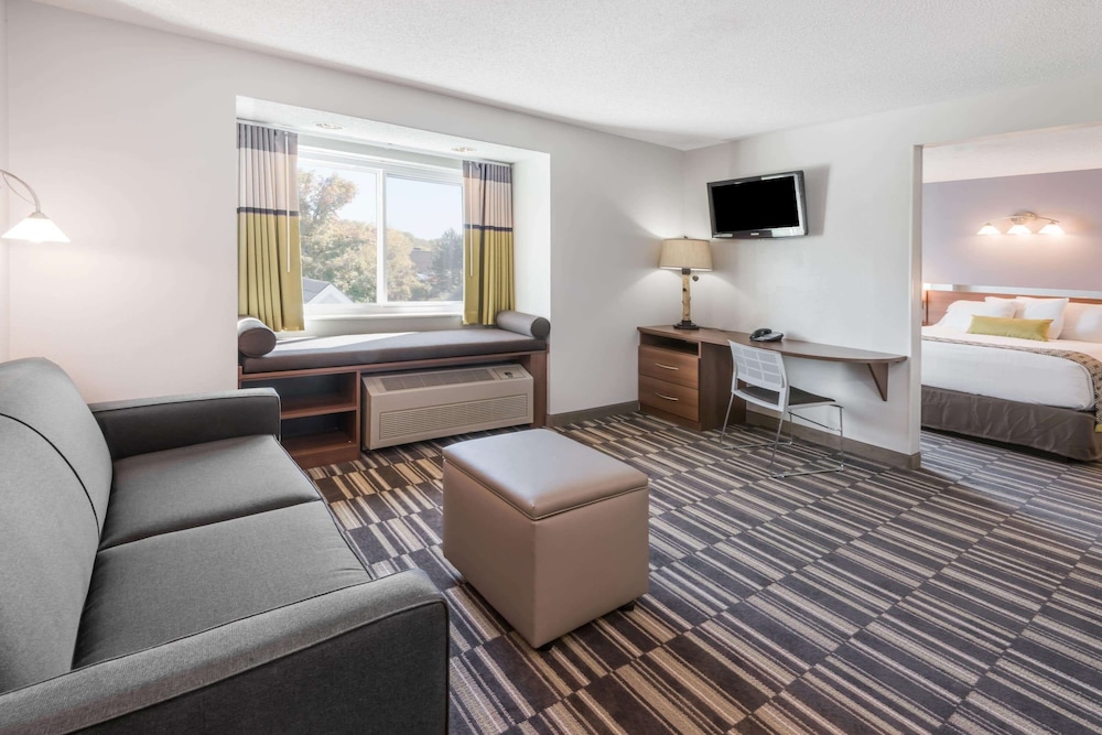 Microtel Inn Rochester Victor 17/27
