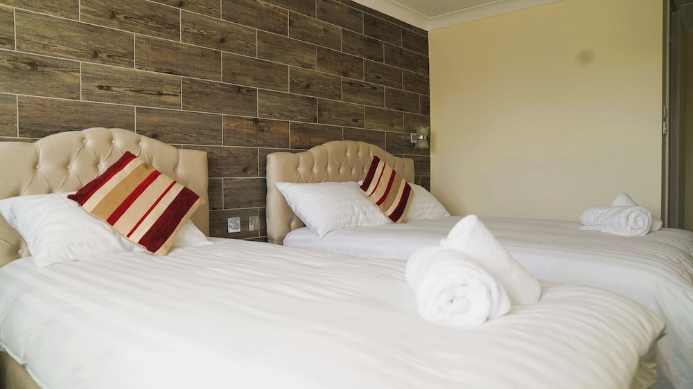 The Chichester Hotel 15/34