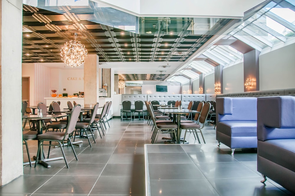 Lelux Hotel 36/52