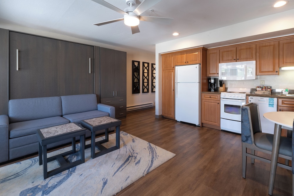 San Clemente Cove 42/55