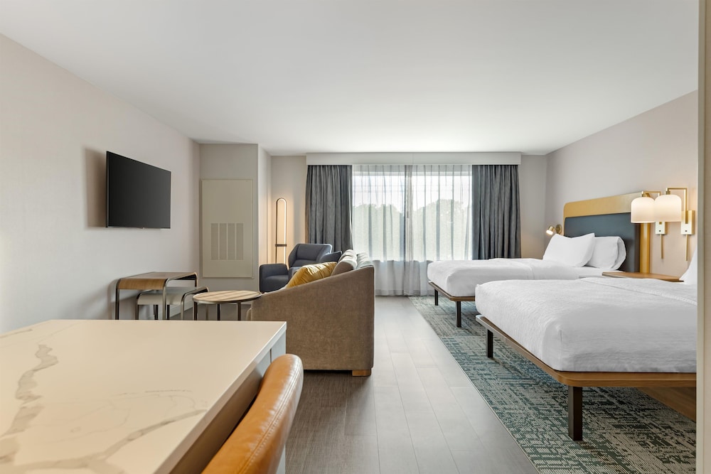 Homewood Suites by Hilton Walker Grand Rapids North 22/56