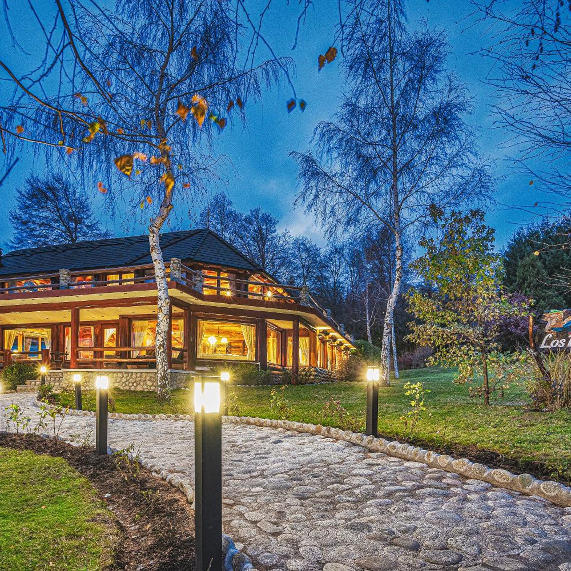 Rotui Luxury Village 5/50