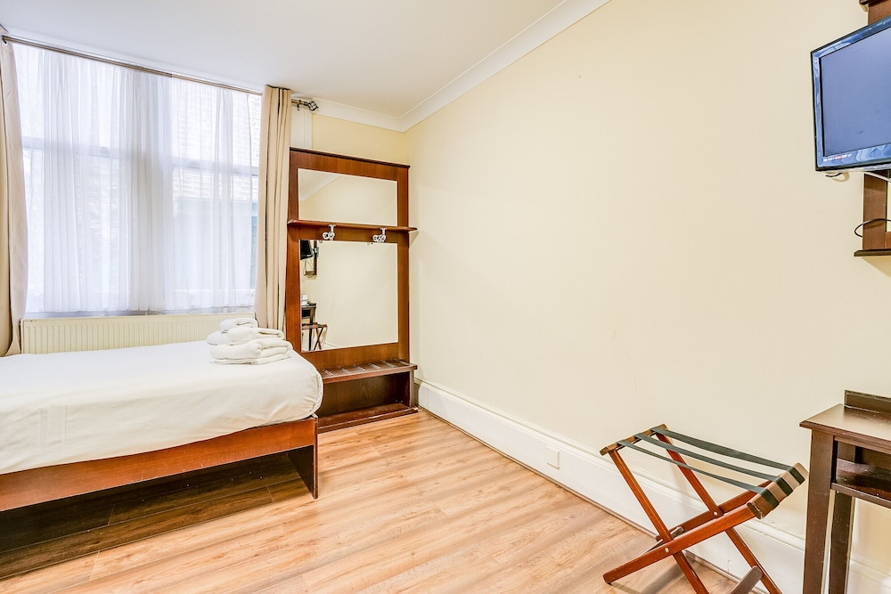 Astoria Hotel 15/42