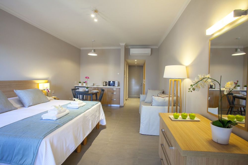 Louis St. Elias Resort & Waterpark 11/50
