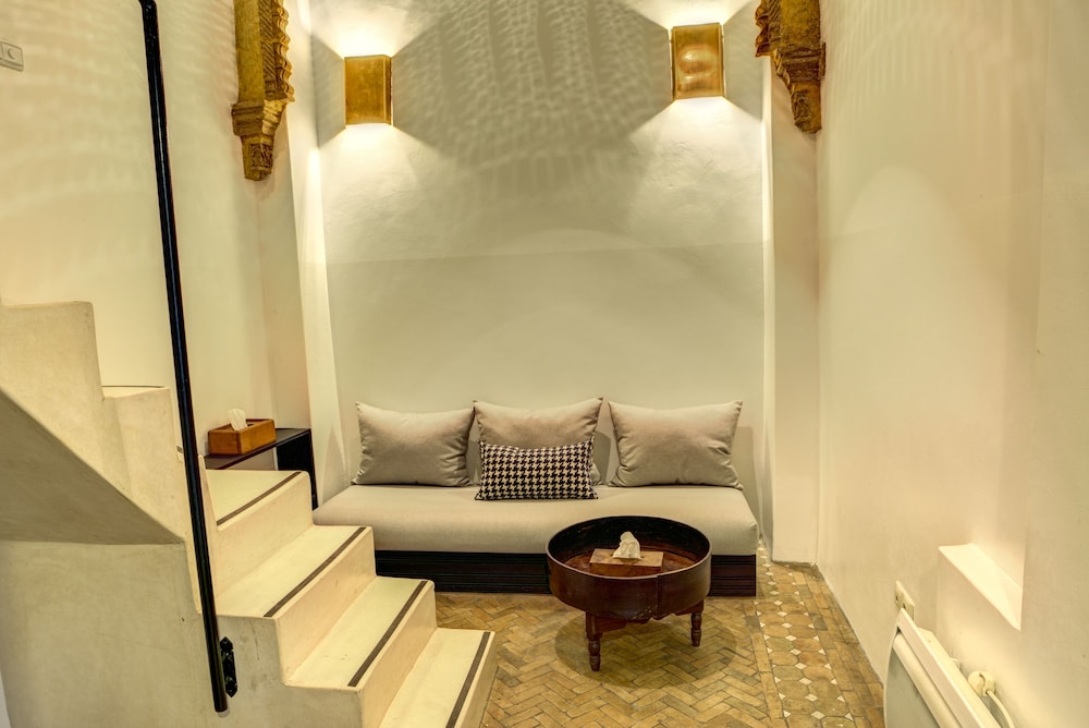 Riad Amaris 20/36