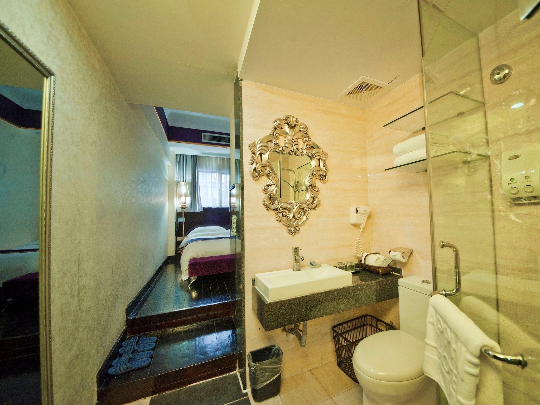 Sapphire Hotel Guilin 48/52