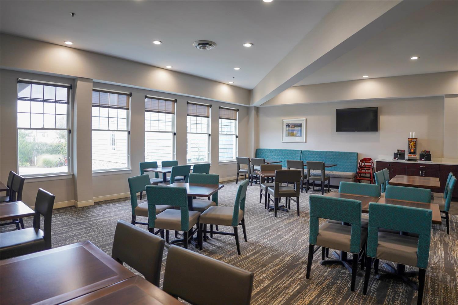 Comfort Suites Chincoteague Island Bayfront Resort 12/25