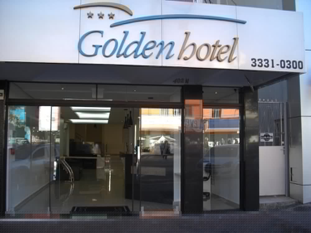 Golden Hotel 1/40