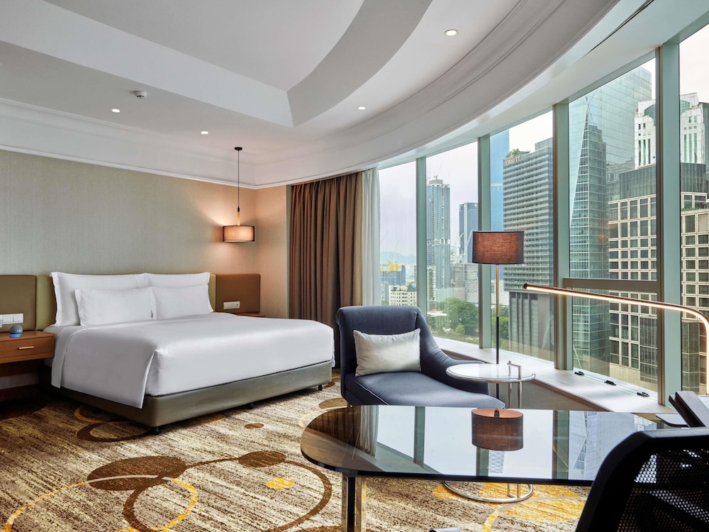 Pullman Kuala Lumpur City Centre Hotel and Residences 17/75