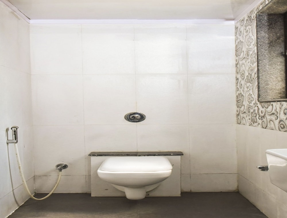 Oyo 12854 Hotel Sahara Inn 17/20