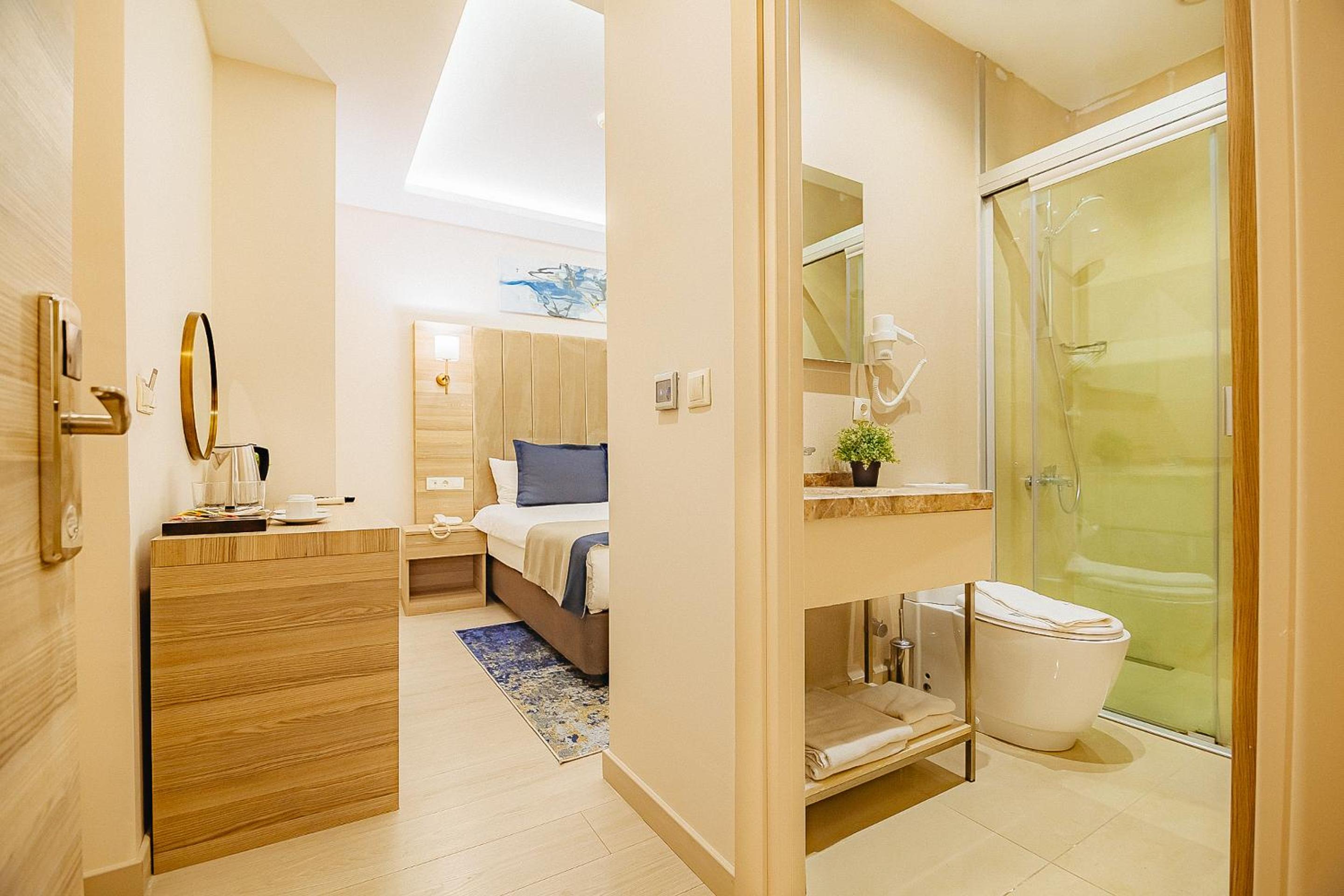 غرفة اقتصادية بسرير مزدوج، Comfort Beige Hotel 3/4